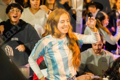 La selecció Argentina va guanyar el Mundial de Qatar i els argentins a Tarragona ho van celebrar amb una gran festa.