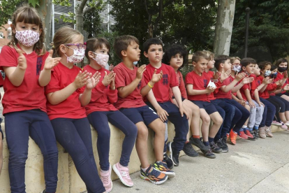 Els primers en gaudir de l'acte de Corpus han estat els alumnes de P5, primer i segon de primària de l'Escola Montsant a La Palma