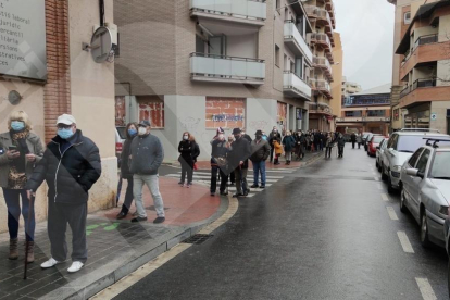 Fotos de las elecciones del 14 de febrero en Tarragona y Reus, en las diferentes sedes electorales.