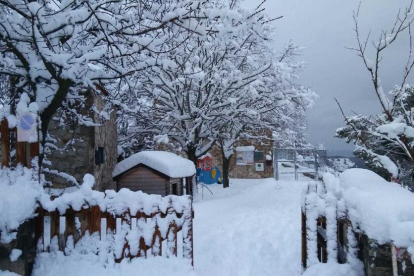 El municipio de Mont-ral, en el Alt Camp, ha sufrido también los efectos de la fuerte nevada que a lo largo de fin de semana ha dejado grosores considerables en gran parte de Tarragona.