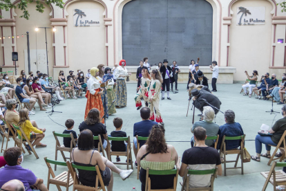 El Seguici Petit va inaugurar ahir el carrer de la festa i el retorn dels actes festius tradicionals van aixecar molt entusiasme entre els ganxets