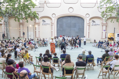 El Seguici Petit va inaugurar ahir el carrer de la festa i el retorn dels actes festius tradicionals van aixecar molt entusiasme entre els ganxets