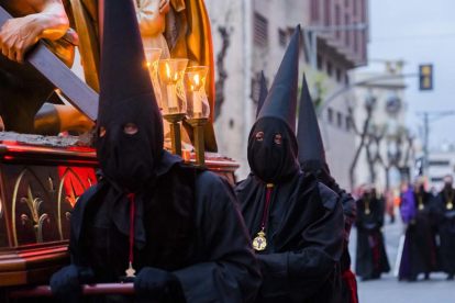 Imatges de la cerimònia i de la processó que els Natzarens van realitzar per Tarragona.