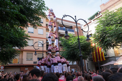 2de8 folrat dels Xiquets de Tarragona a la diada de Sant Pere al Serrallo.