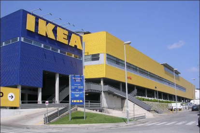 IKEA no posa terminis, però referma el seu compromís amb Tarragona
