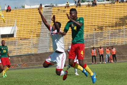 El futbolista, jugant amb Camerún