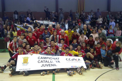El juvenil del CE Vendrell toca el cel guanyant el Campionat de Catalunya