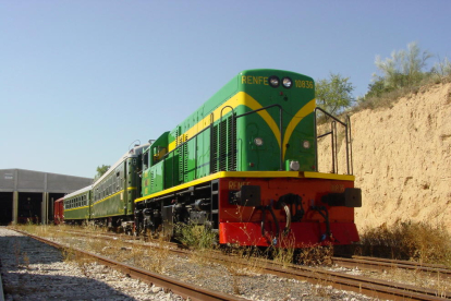 Imagen del tren 'Lo Caspolino' que ha sido restaurado para hacer un recorrido turístico.