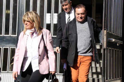 El exgerente del Instituto Municipal de Servicios Sociales (IMSS) de Tarragona Antonio Muñoz saliendo de los juzgados después de declarar como investigado el 1 de febrero del 2016.