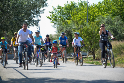 La13a Bicicletada Popular de La Pobla compta amb més de 300 persones