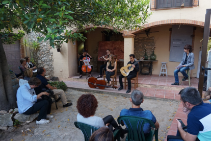 La poesia, l'art, la cuina i la música es fusionen a Santa Oliva