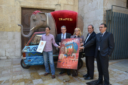 Malabarismo y circo de gran formato para celebrar la 20ª edición del Trapezi