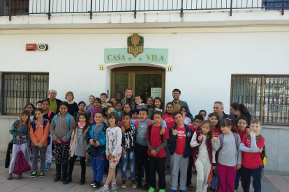Alumnes de l'escola Pompeu Fabra de Cunit visiten l'Ajuntament