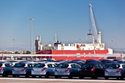 El tràfic d'automòbils al Port de Tarragona duplica les dades d'ara fa un any