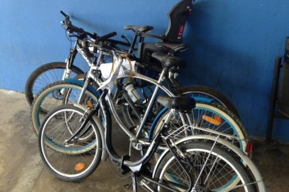Detenen un jove de 16 anys al Vendrell per robar quatre bicicletes