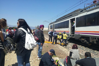 Evacuen els passatgers d'un tren a Tortosa per una avaria elèctrica