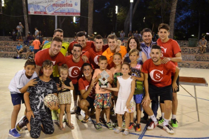 El equipo ganador de las 24 horas de fútbol sala de Vila-seca.