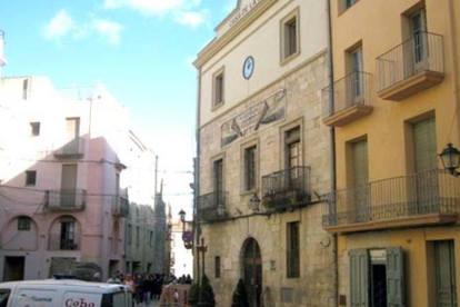 Exterior de l'Ajuntament de l'Espluga.