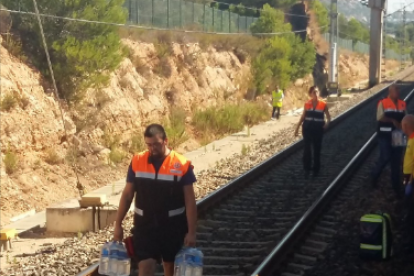 Se reanuda la circulación de trenes entre la Ametlla y l'Hospitalet con 160 minutos de retraso
