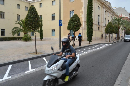 ​Reus amplia fins a 300 les places d'aparcament per a motos