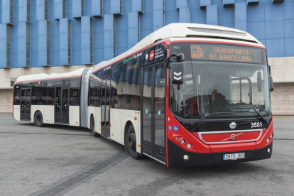 El EMT renovará su flota e incorporará autobuses articulados