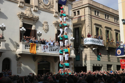 2de8 sense folre dels Castellers de Vilafranca a la diada de Tots Sants.