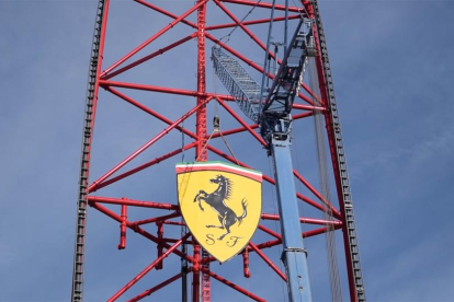 Ferrari Land ja té l'escut del 'Cavallino Rampante'