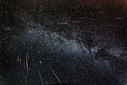 Estels fugaços del cometa Halley omplen el cel aquesta nit