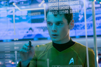 L'actor caracteritzat de Chekov a la saga Star Trek.