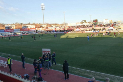 L'estadi Municipal de Reus minuts abans de començar el partit.