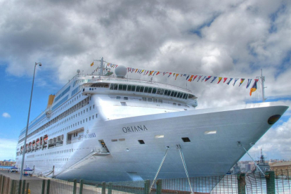 El Puerto de Tarragona recibe el crucero Oriana este viernes
