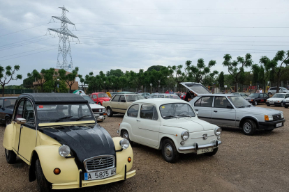 Les festes van donar el tret de sortida dissabte al matí amb la trobada de vehicles clàssics i Ford Capri.