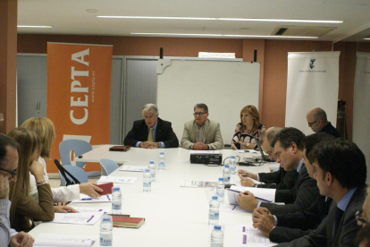 Los representantes del mundo empresarial se reunieron este lunes en el Consell Comarcal del Tarragonès.