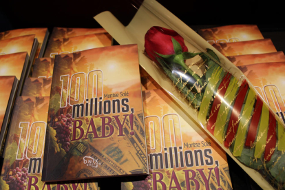 Montse Solé presenta la seva novel·la “100 millions Baby”