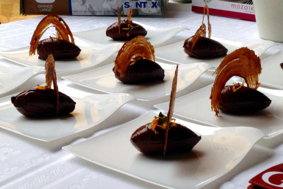 La algarroba será la protagonista de los platos que prepararán los diez restaurantes participantes.