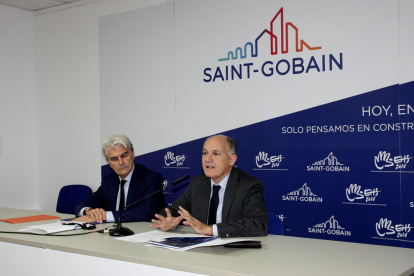 El president mundial de Saint Gobain, Pierre André de Chalendar, i el delegat general a Espanya, Gianni Scotti.