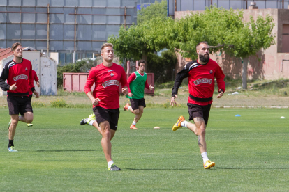 Un dels darrers entrenaments de la 2015-16, amb Edgar Hernández, Olmo, Ricardo Vaz i Ángel.