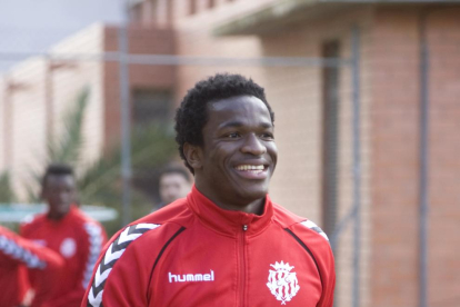 Ondoa se marcha cedido a la Sevilla Atlética a la espera de la llegada de dos porteros