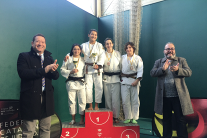 Imagen de los judocas del club Dojo Tarraco que participaron en el campeonato de Cataluña infantil y Cadete.