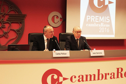 Carles Pellicer i Isaac Sanromà durant la presentació dels premiats.