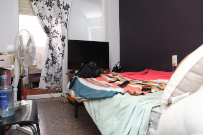 Imagen de la habitación por la cual los okupas pagaron 1.800 euros para vivir durante seis meses.