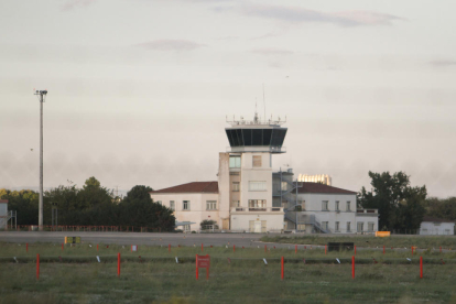 La torre de control del Aeropuerto de Reus.