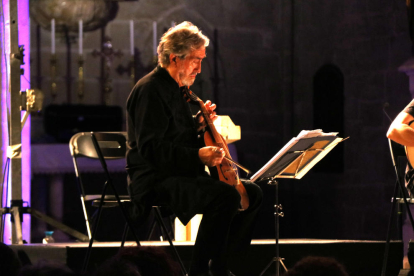 El mestre Jordi Savall dirigint el concert 'Codex de Las Huelgas'.