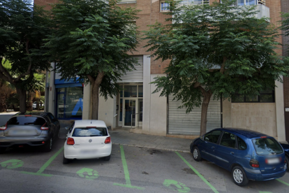 Imatge de l'antiga seu de CDC a Tarragona, ara tancada i en procés de venda.