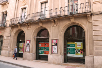Imatge de la façana del Teatre Principal de Valls, on el Grup del Teatre Principal (GTP) assaja i fa representacions.