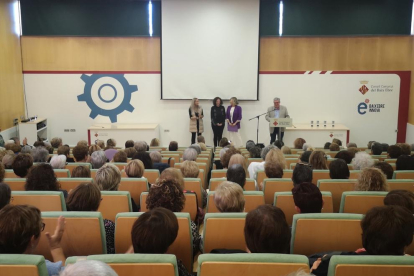 Imatge de la trobada d'associacions de dones del Baix Ebre.
