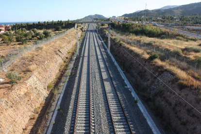 La xarxa ferroviària del Corredor al seu pas per Vandellòs.