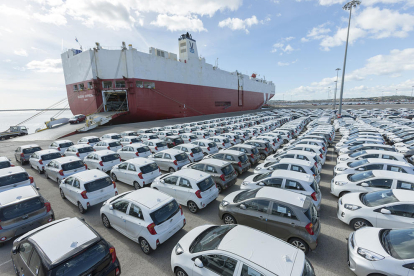 Imagen de archivo de la terminal de vehículos del puerto de Tarragona.