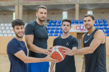 Xavi Hernández, Dejan Bjelic, Iker Montero y Justinas Olechnavicius.