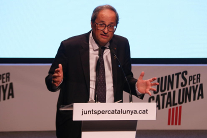 Pla mitjà del president Quim Torra en un acte electoral de JxCat al teatre Metropol de Tarragona, el 7 de novembre del 2019 (Horitzontal).